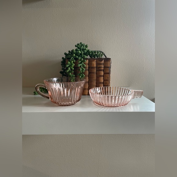 Pink Depression Teacup Set - Picture 1 of 13